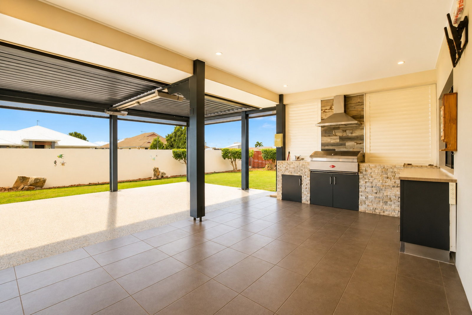 3 Chantilly Street, Bargara  QLD  4670