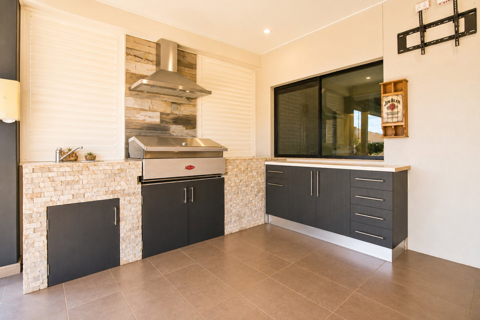 3 Chantilly Street, Bargara  QLD  4670