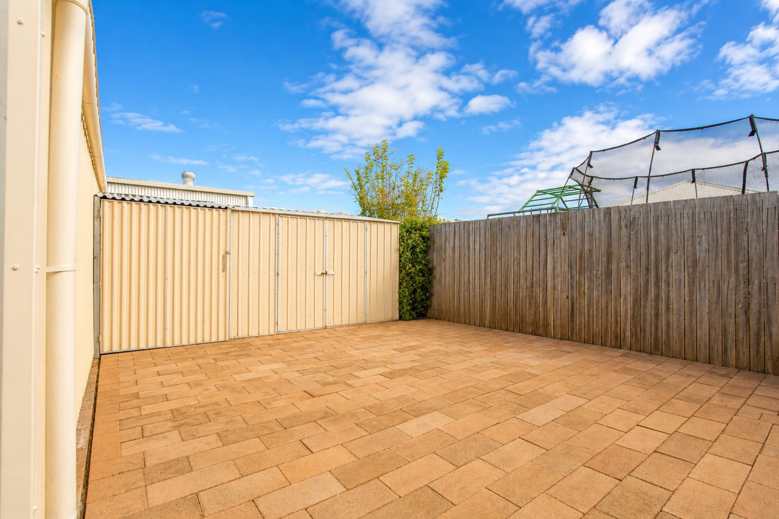 3 Chantilly Street, Bargara  QLD  4670