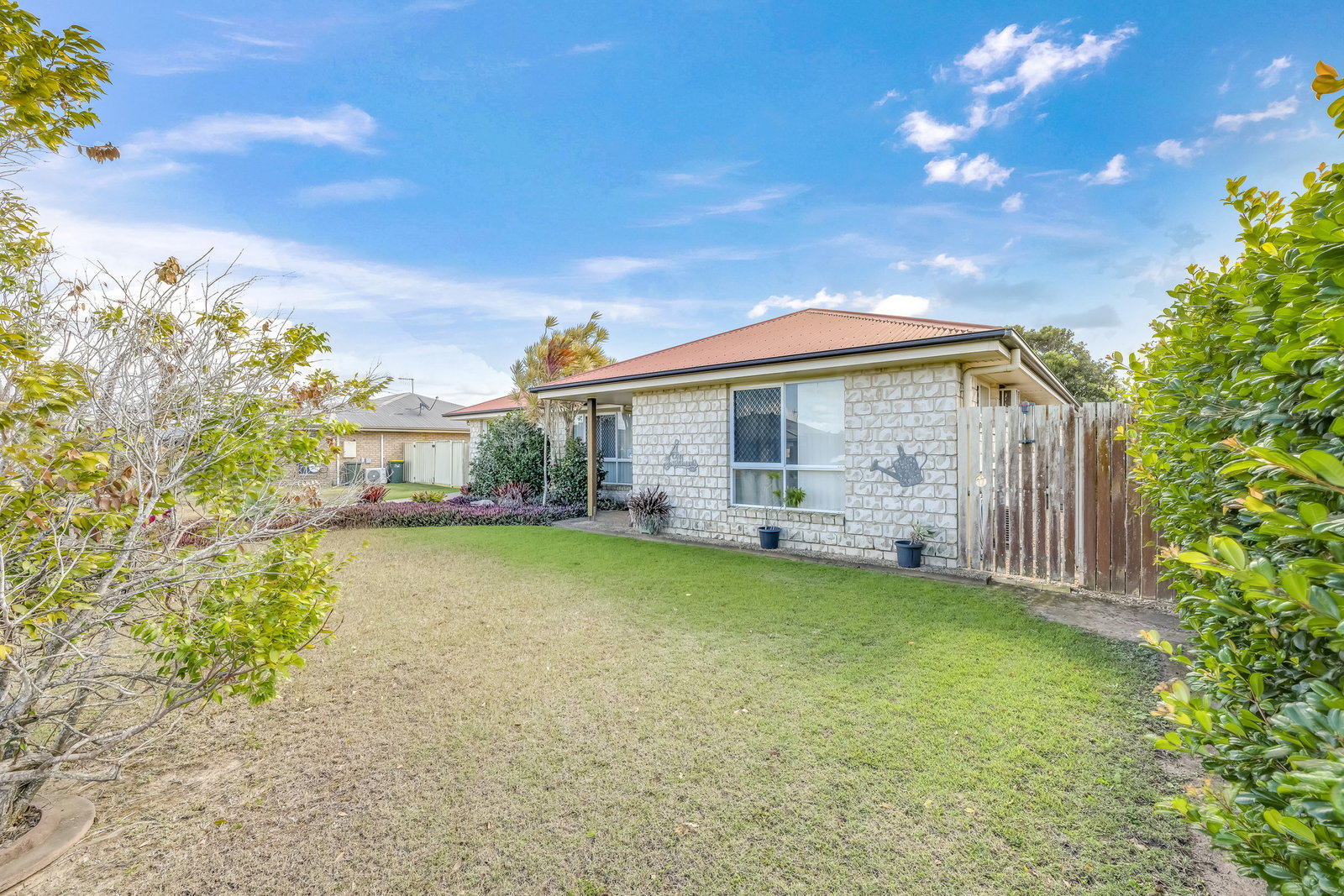 12 Clearview Avenue, Thabeban  QLD  4670