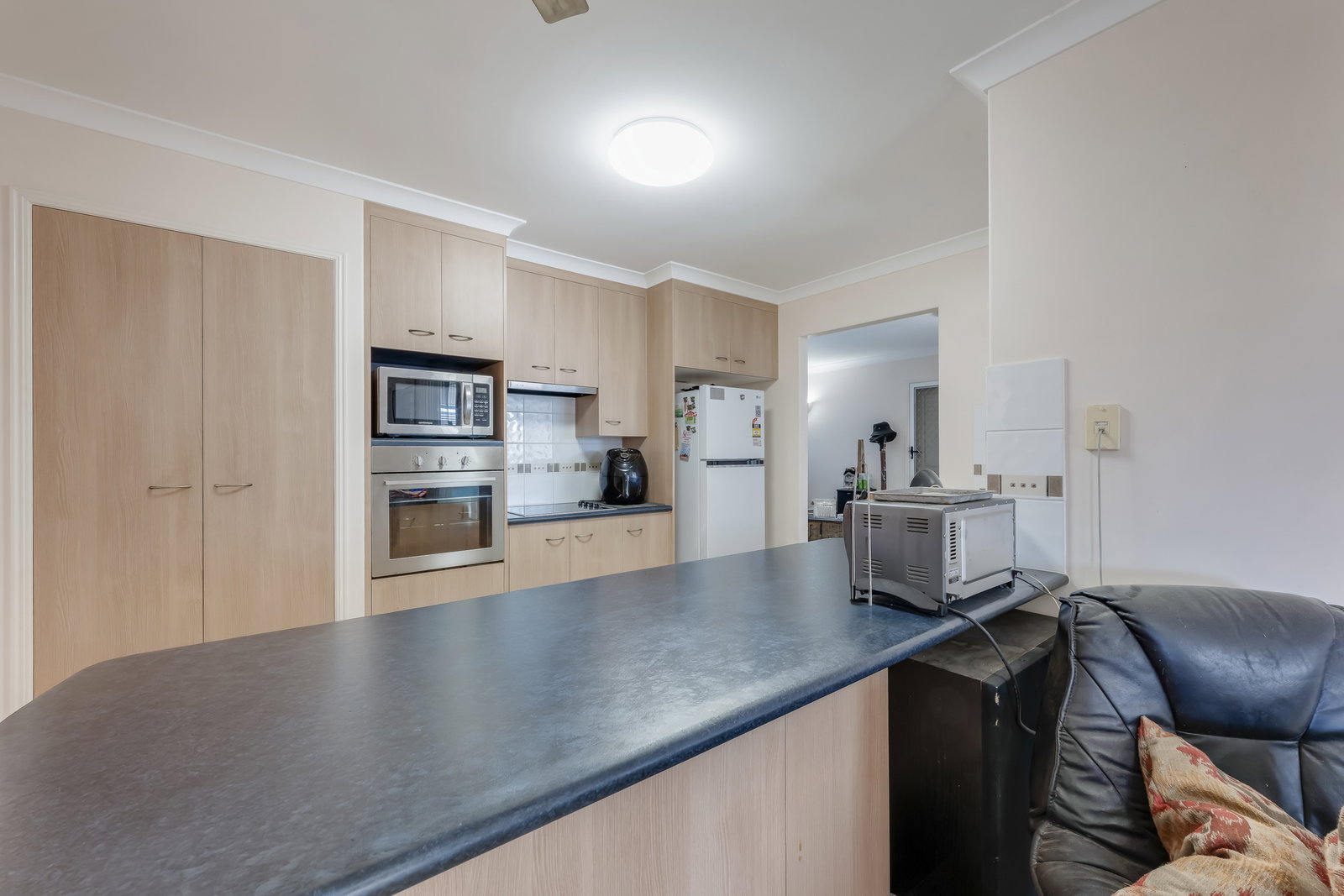 12 Clearview Avenue, Thabeban  QLD  4670