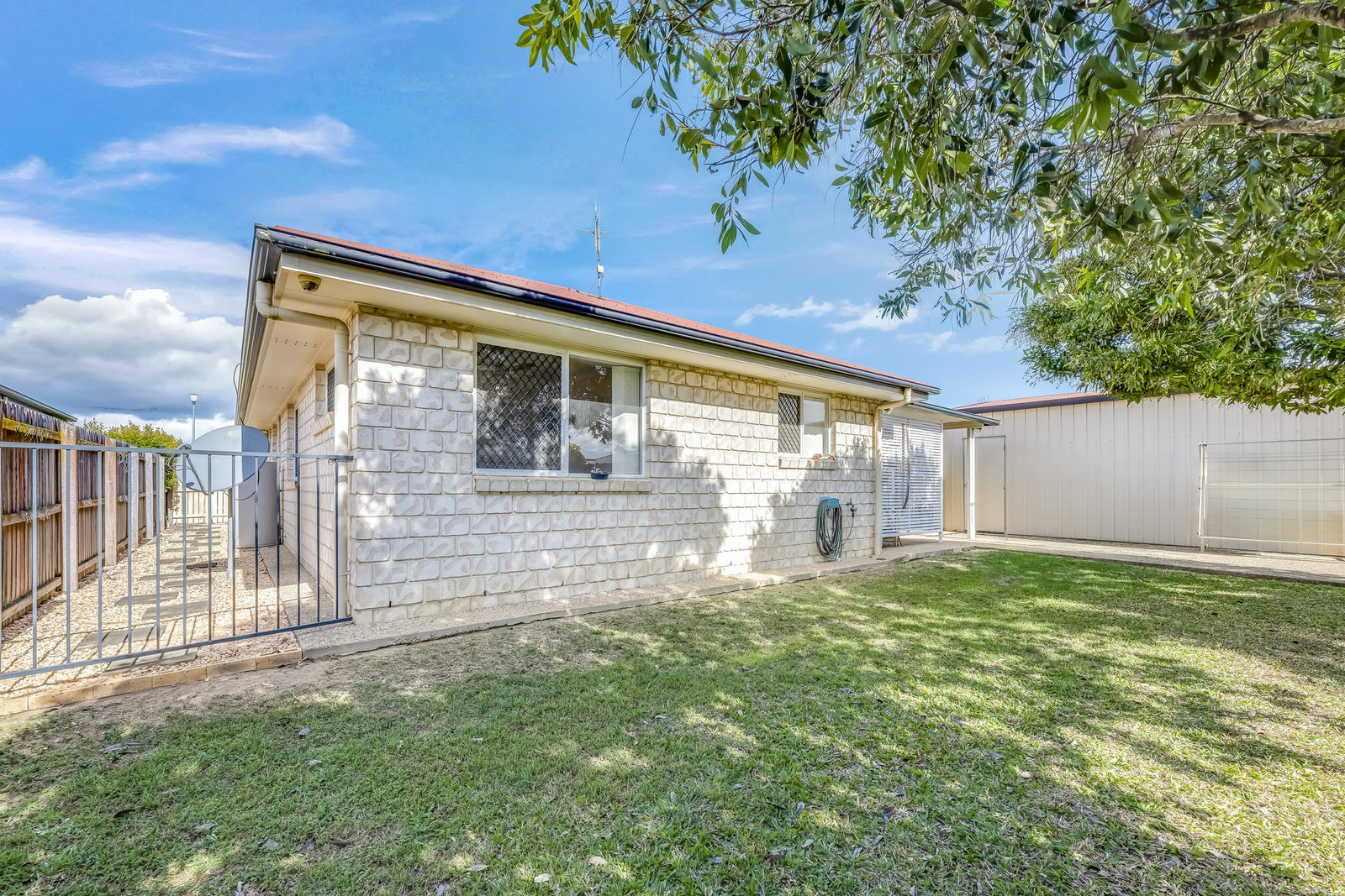 12 Clearview Avenue, Thabeban  QLD  4670