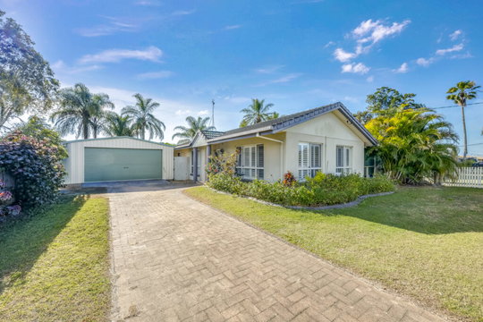 48 Thomas Thomsen Drive, Thabeban  QLD  4670
