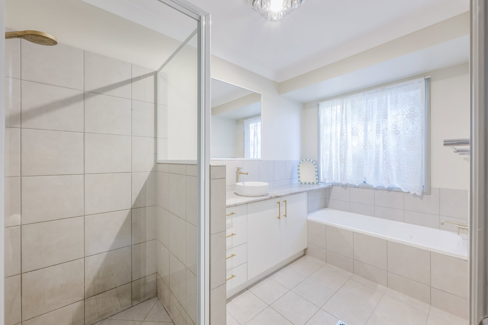 48 Thomas Thomsen Drive, Thabeban  QLD  4670