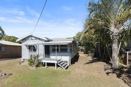 44 Hurst Street, Walkervale  QLD  4670