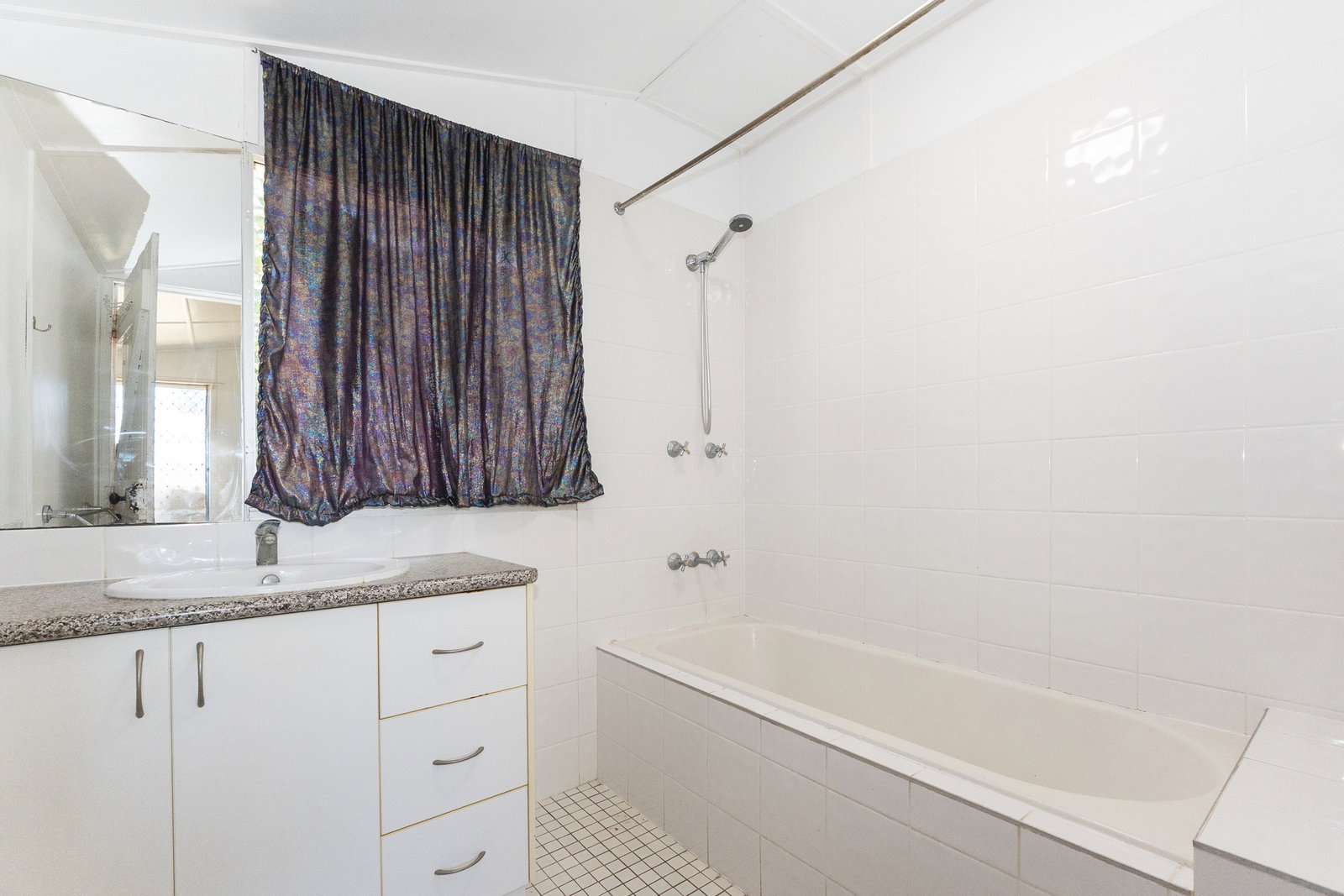 44 Hurst Street, Walkervale  QLD  4670