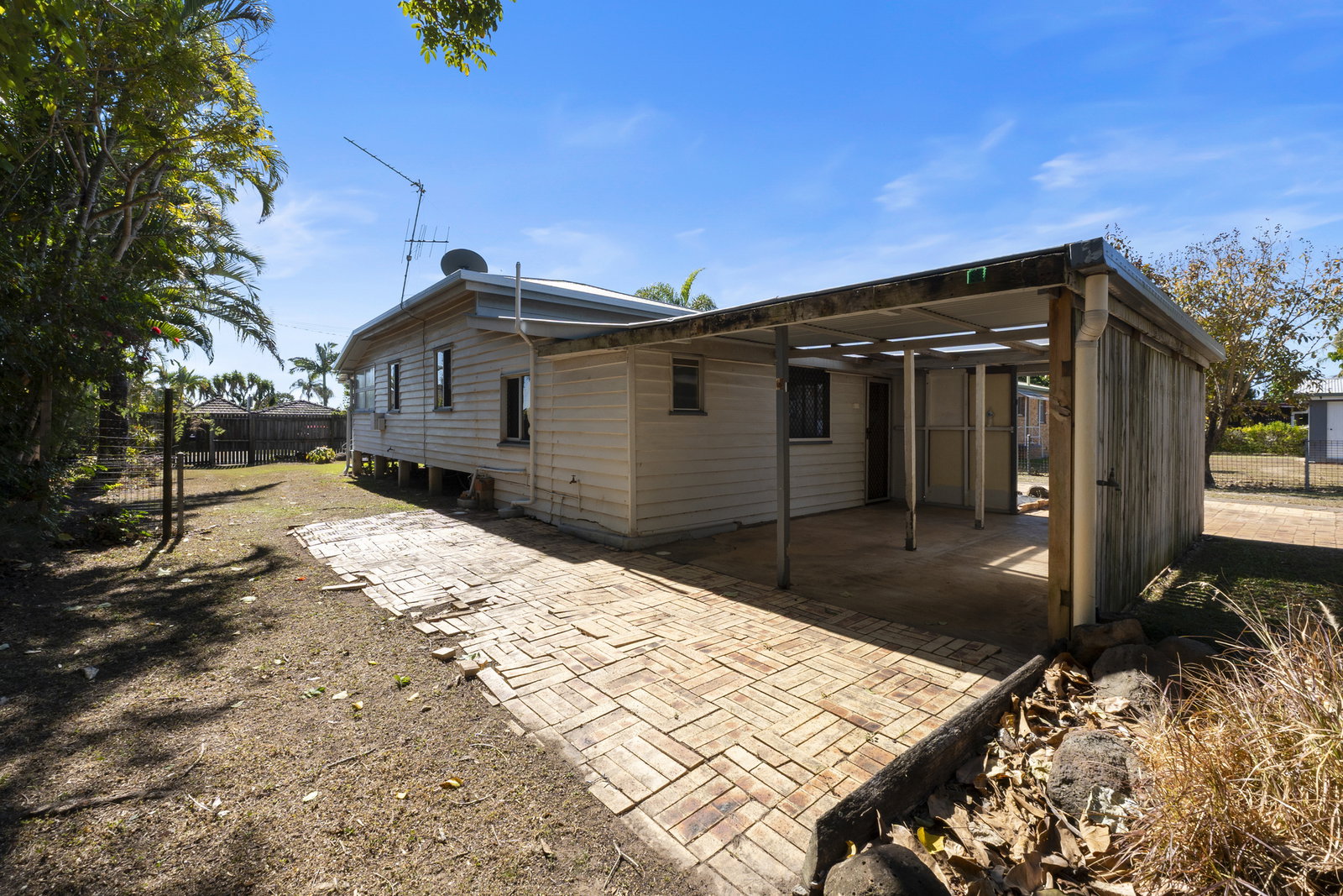 44 Hurst Street, Walkervale  QLD  4670