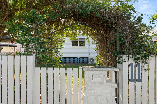 11 Nuneaton Street, Maryborough  QLD  4650