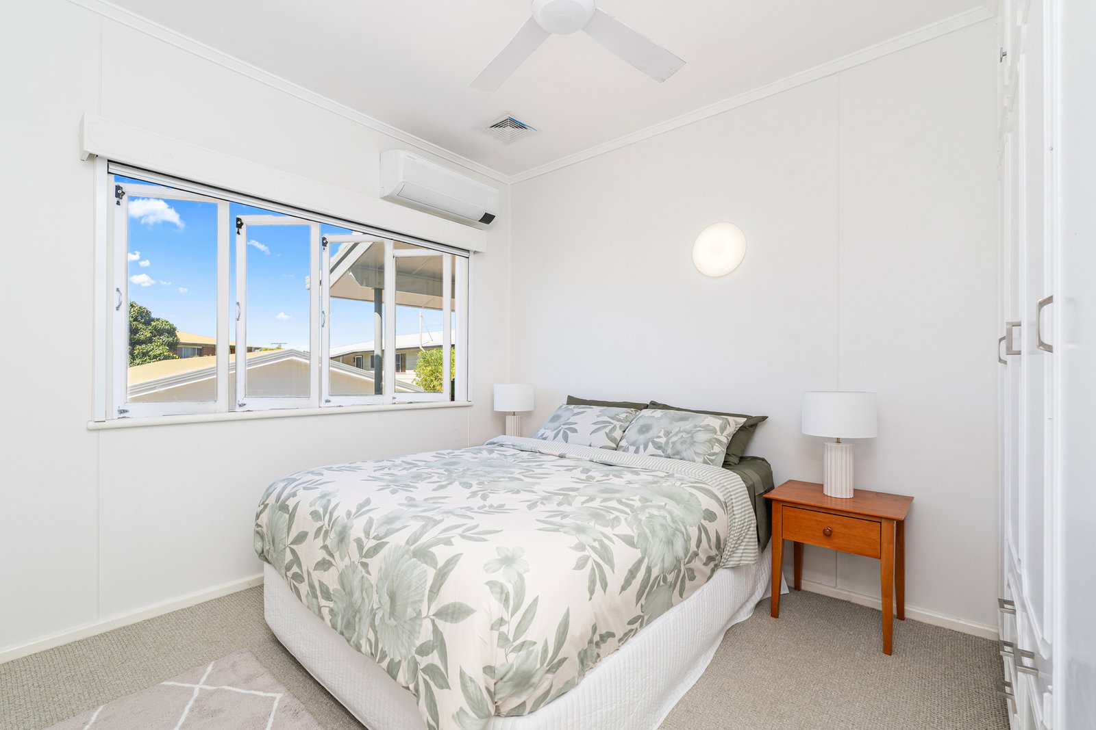84 Miller Street, Urangan  QLD  4655
