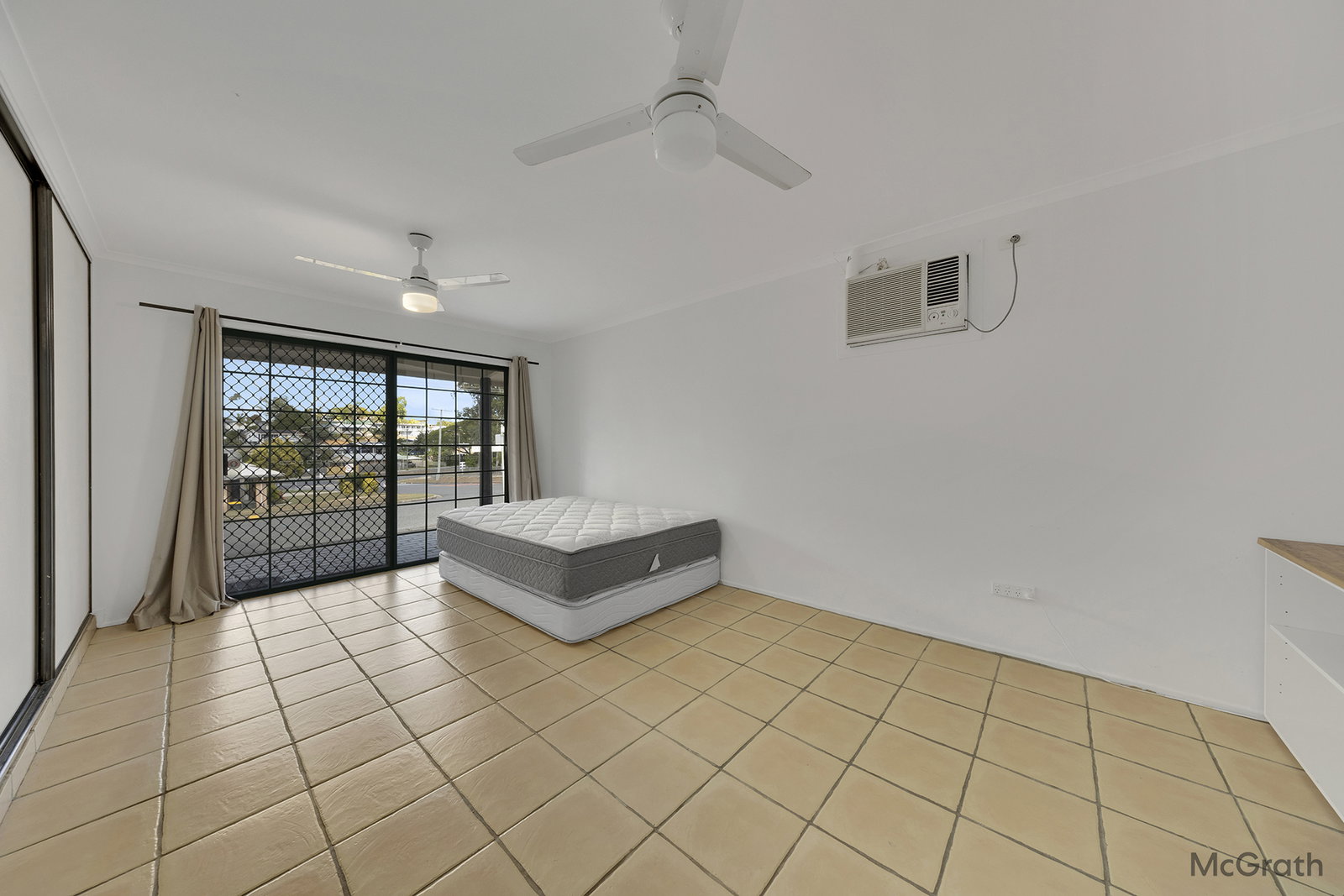 2 Cairncross Street, Sun Valley  QLD  4680