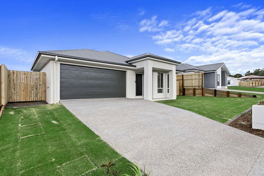 3 Oakwood Drive, Tinana  QLD  4650