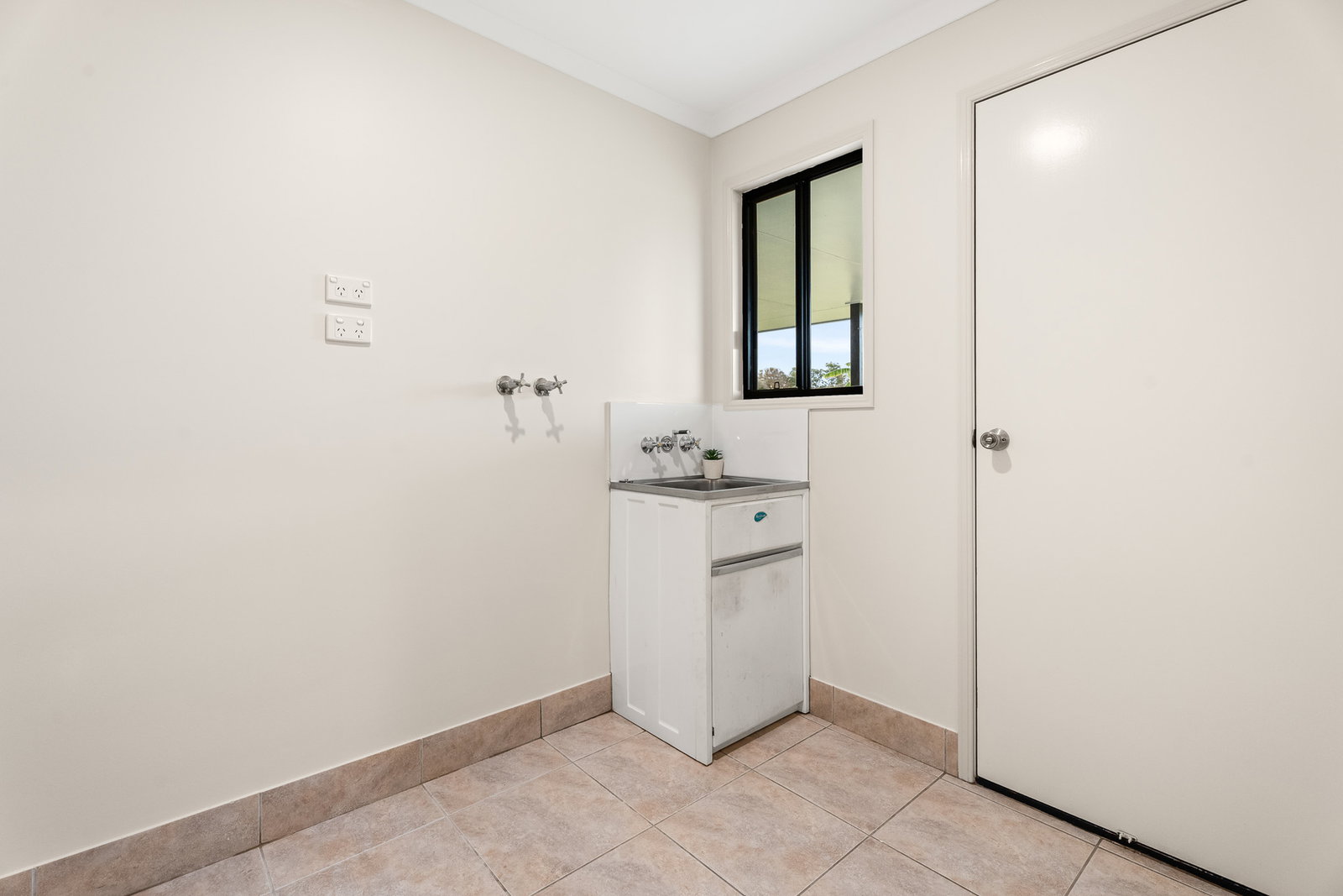 36 Five Mile Road West, Tinana South  QLD  4650