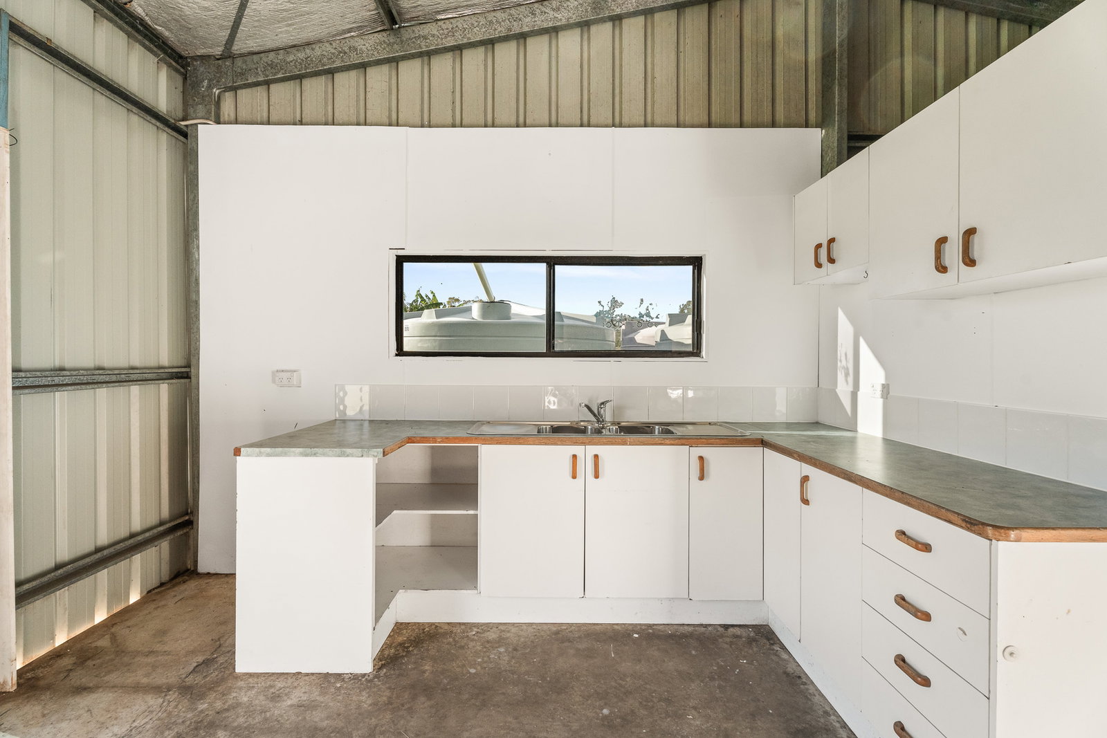 36 Five Mile Road West, Tinana South  QLD  4650