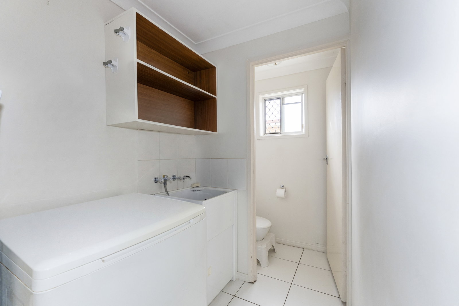 2/78 Avenell Street, Avenell Heights  QLD  4670