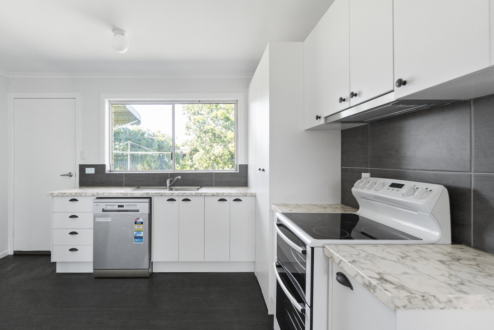 33 Thomas Thomsen Drive, Thabeban  QLD  4670