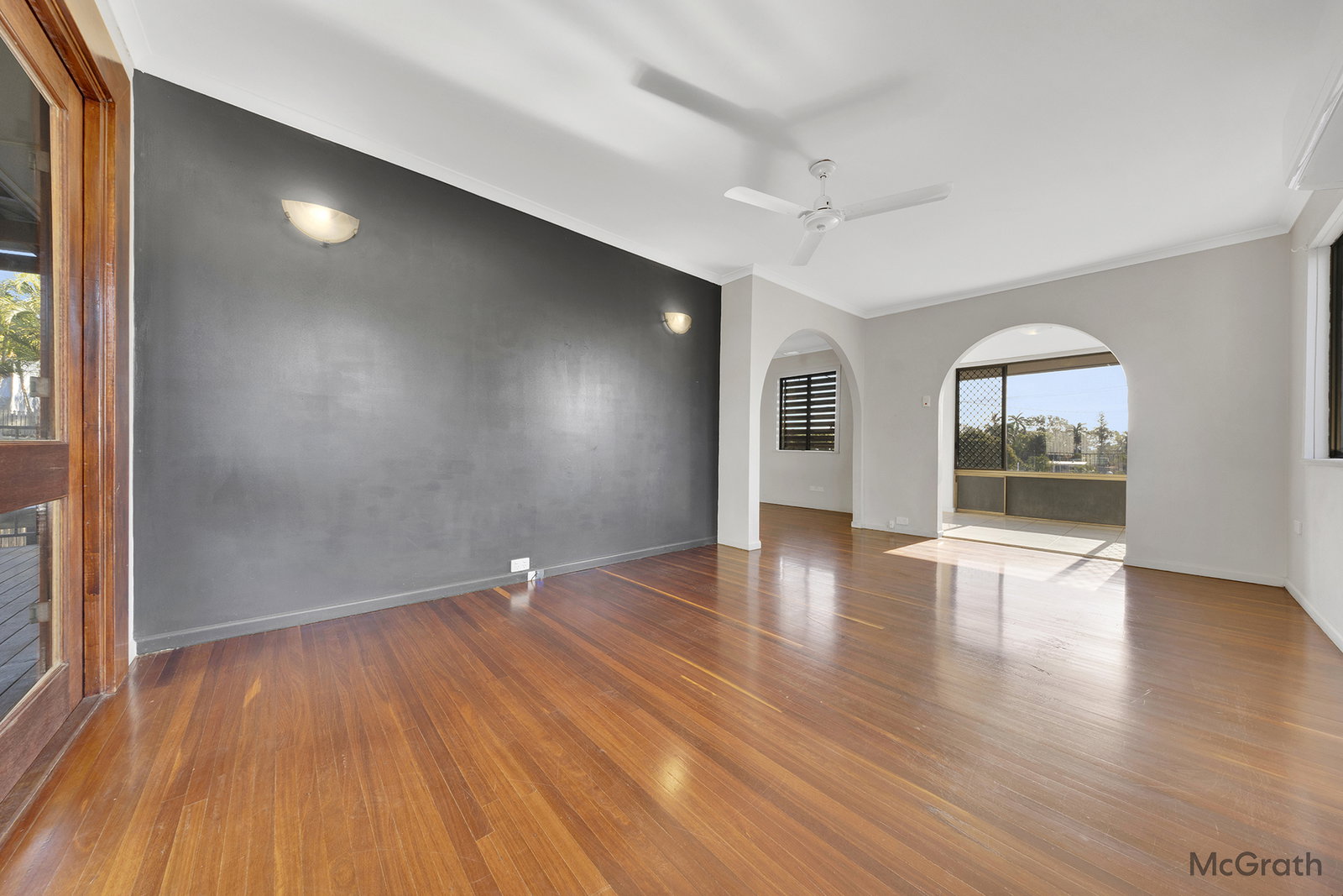 8 Geraldine Street, West Gladstone  QLD  4680