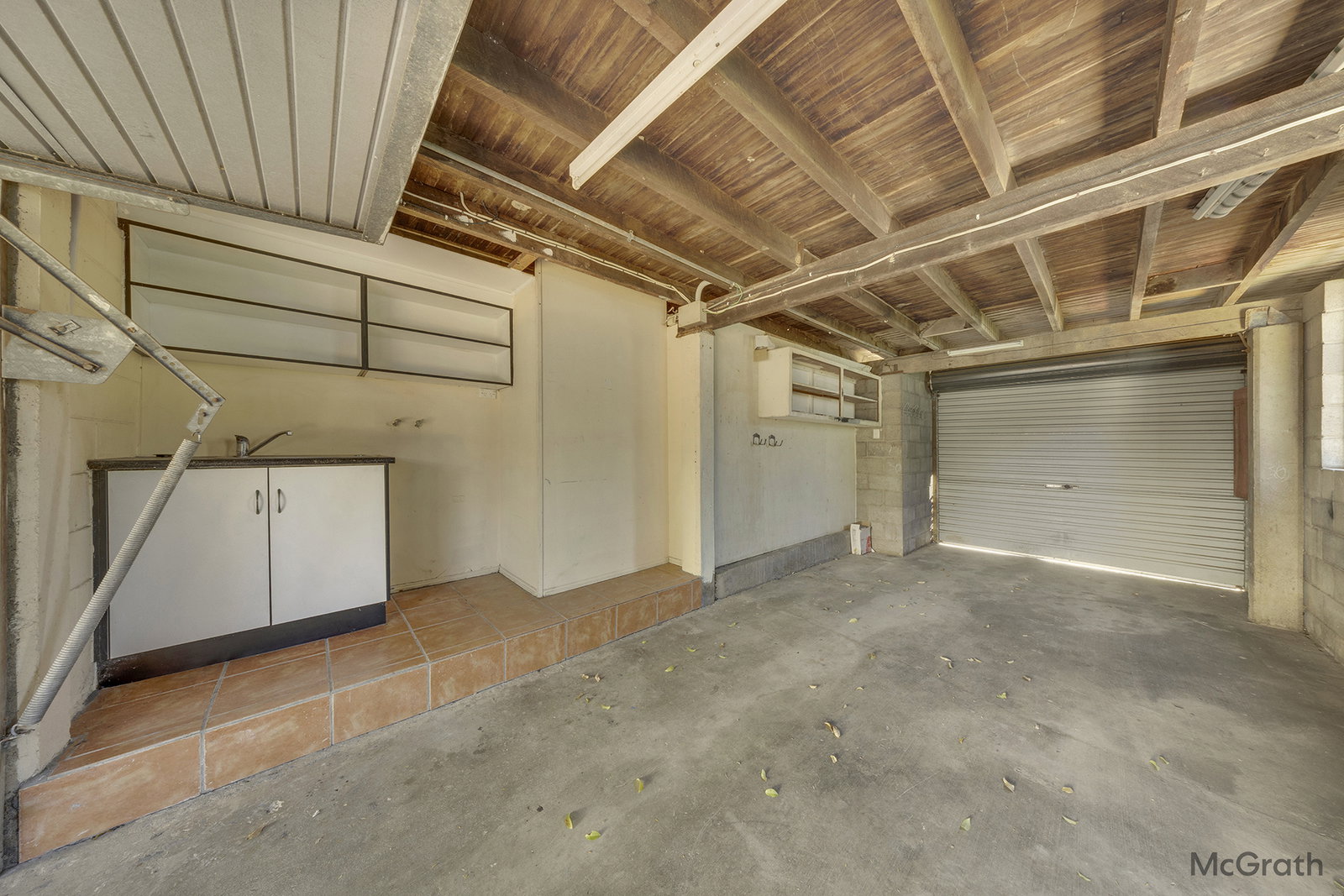 8 Geraldine Street, West Gladstone  QLD  4680
