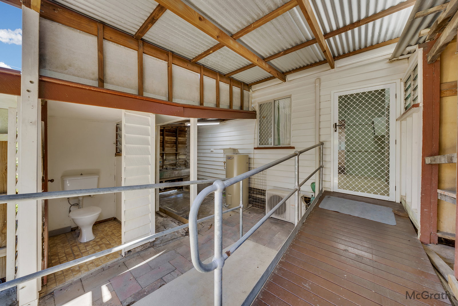 42 Boles Street, West Gladstone  QLD  4680