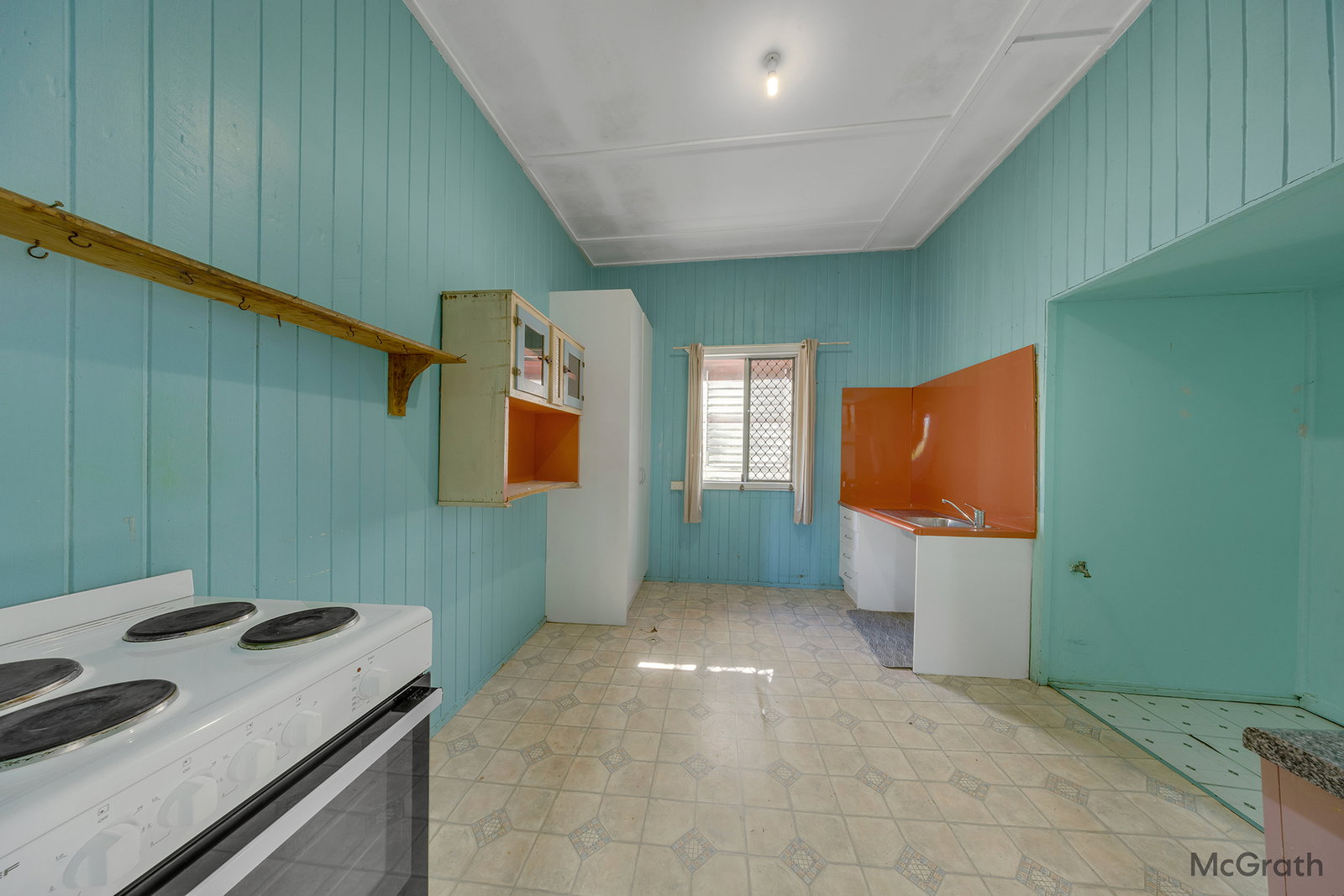 42 Boles Street, West Gladstone  QLD  4680