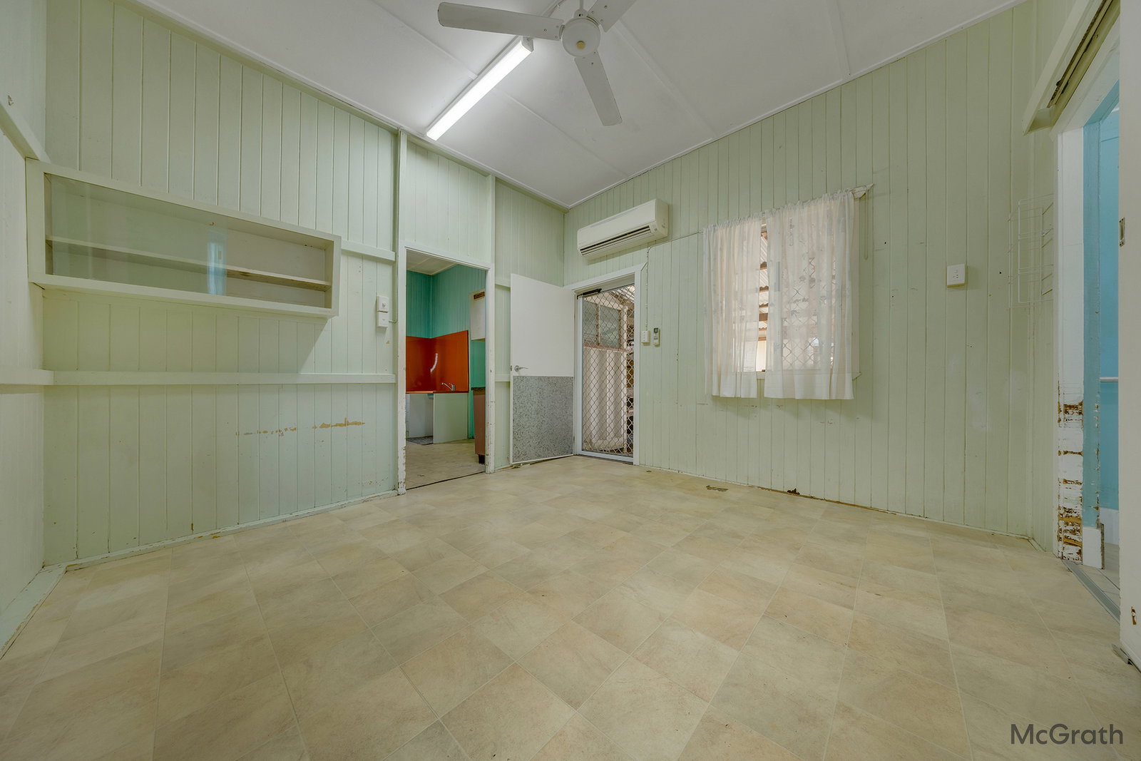 42 Boles Street, West Gladstone  QLD  4680