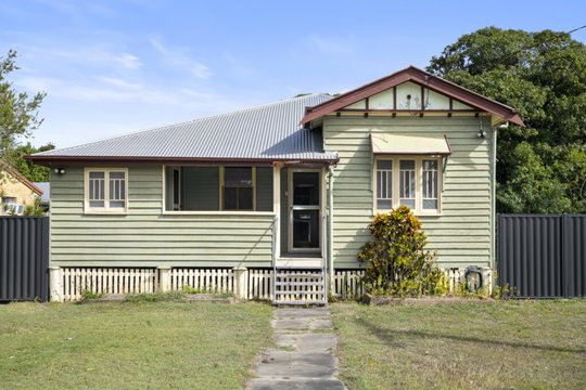 11 Castlereagh Street, Bundaberg South  QLD  4670
