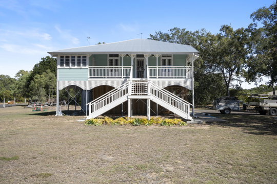 27 Royal Boulevarde, Moore Park Beach  QLD  4670