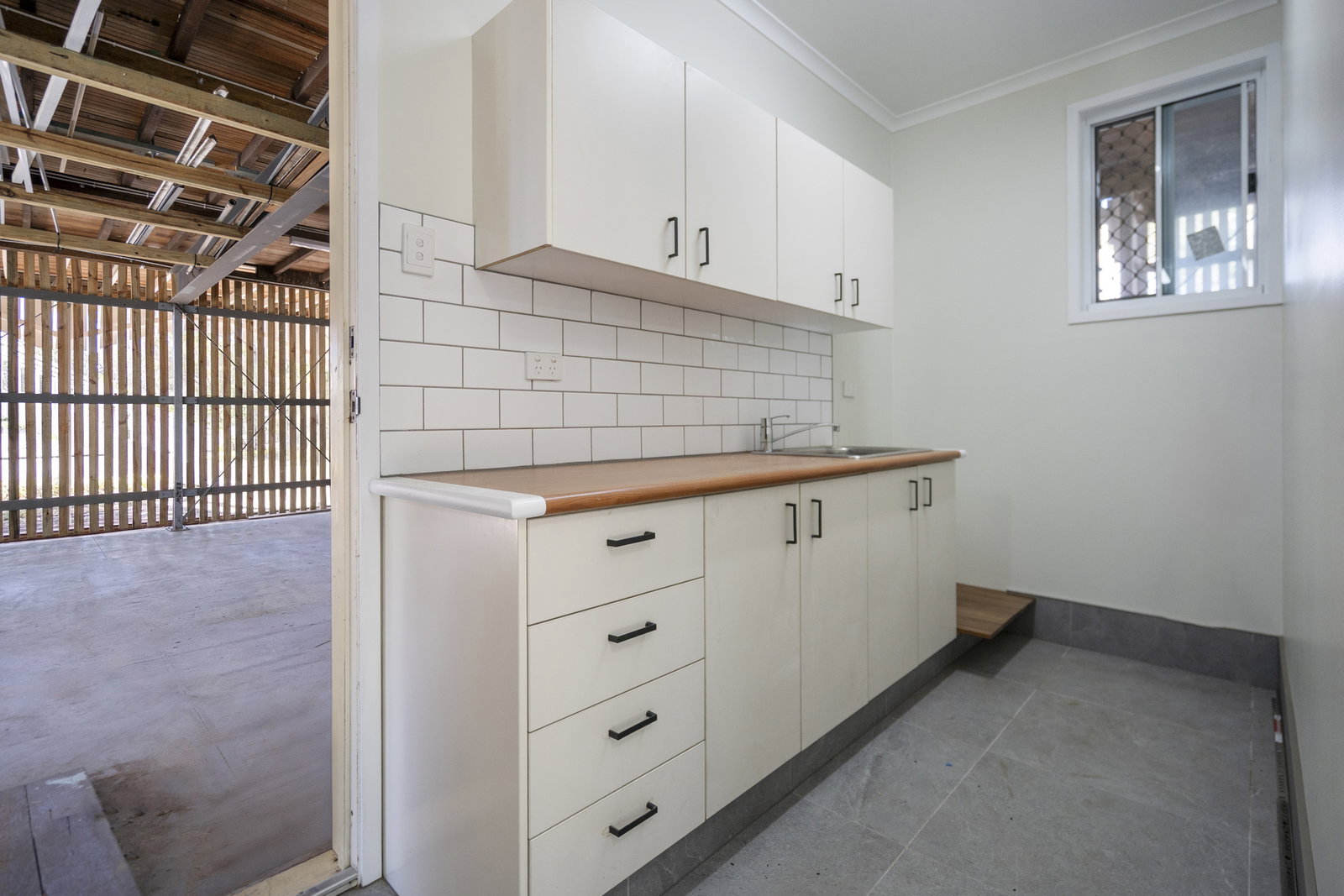 27 Royal Boulevarde, Moore Park Beach  QLD  4670