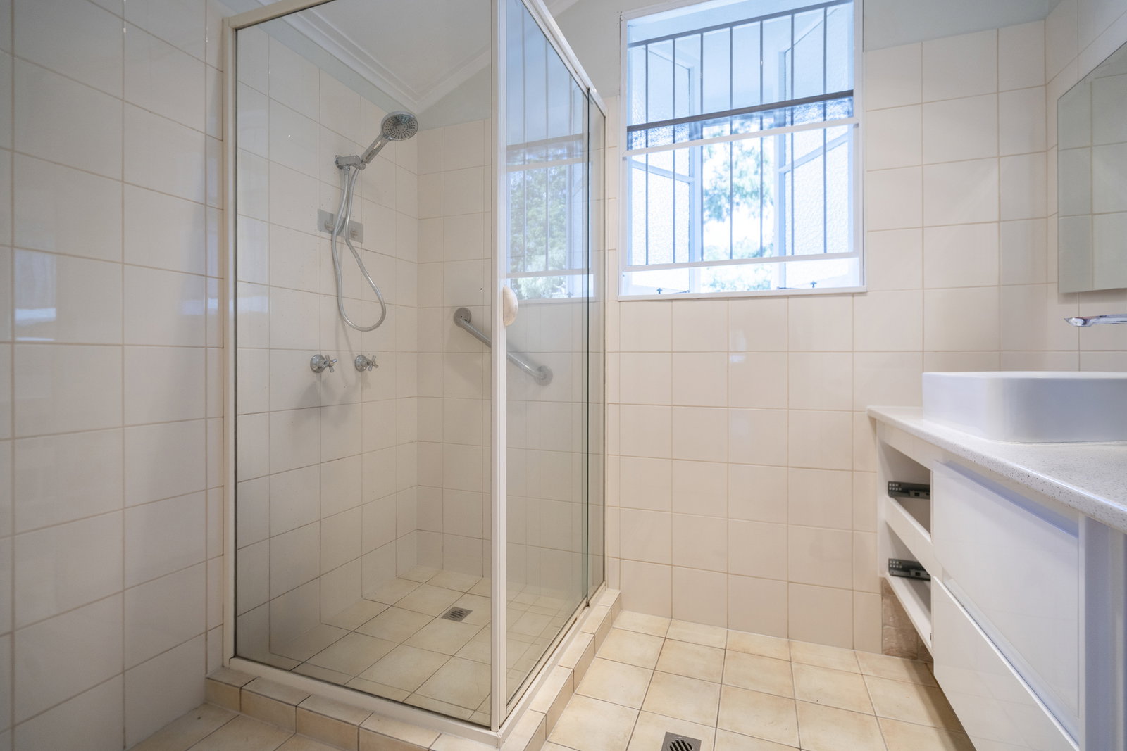 27 Royal Boulevarde, Moore Park Beach  QLD  4670