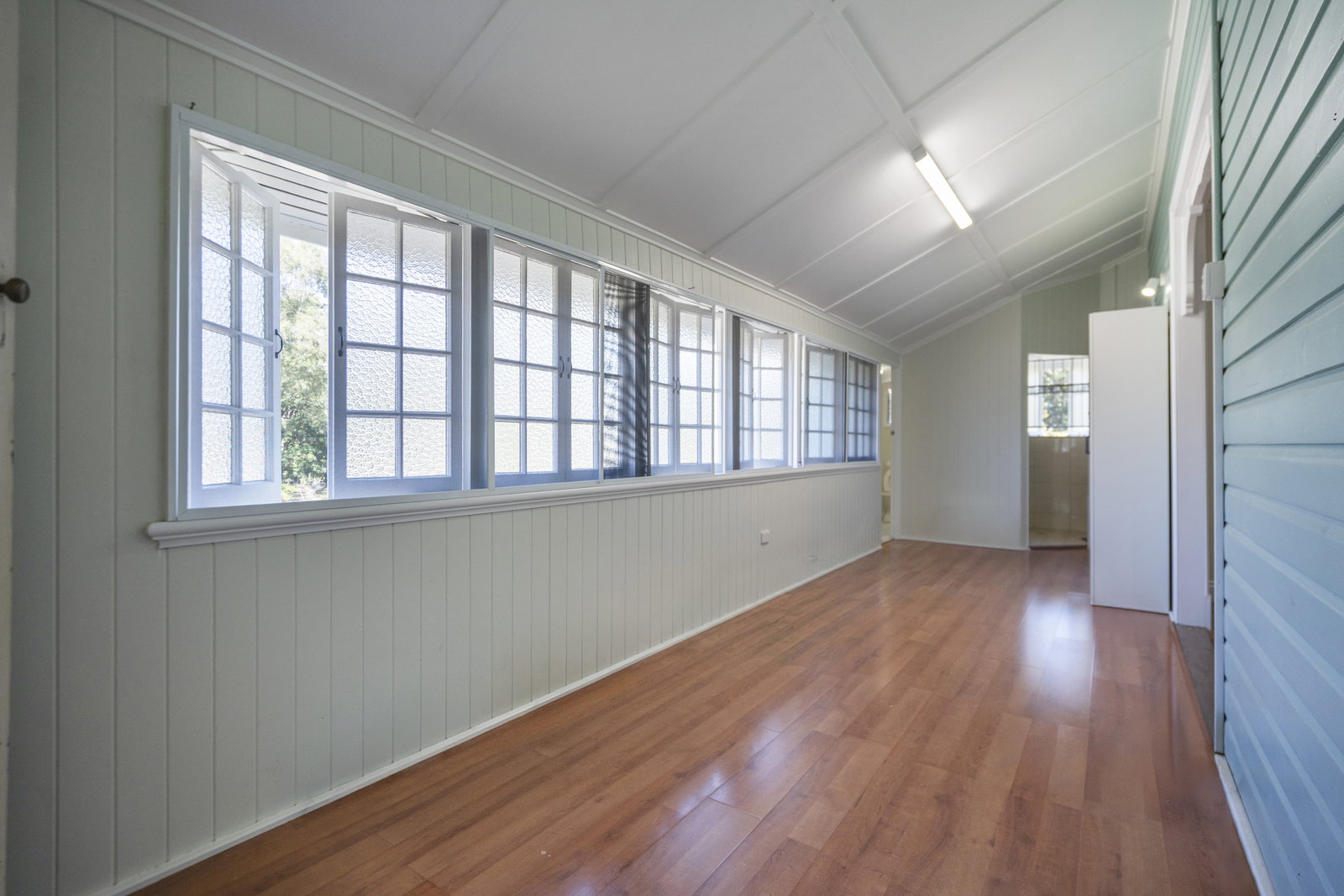 27 Royal Boulevarde, Moore Park Beach  QLD  4670
