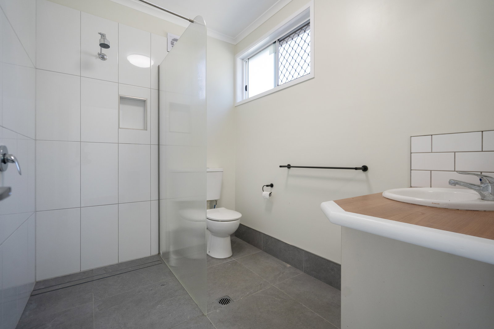 27 Royal Boulevarde, Moore Park Beach  QLD  4670