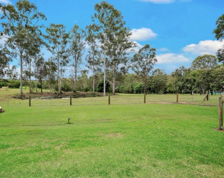 199 Cooks Road, South Isis  QLD  4660