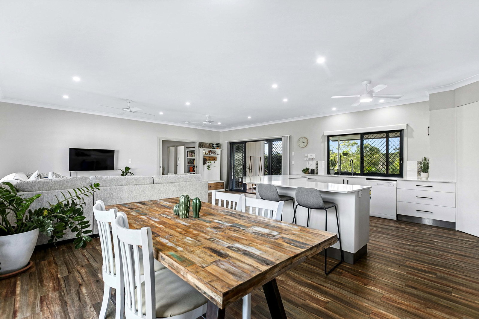 2 Niclintel Place, Oakhurst  QLD  4650