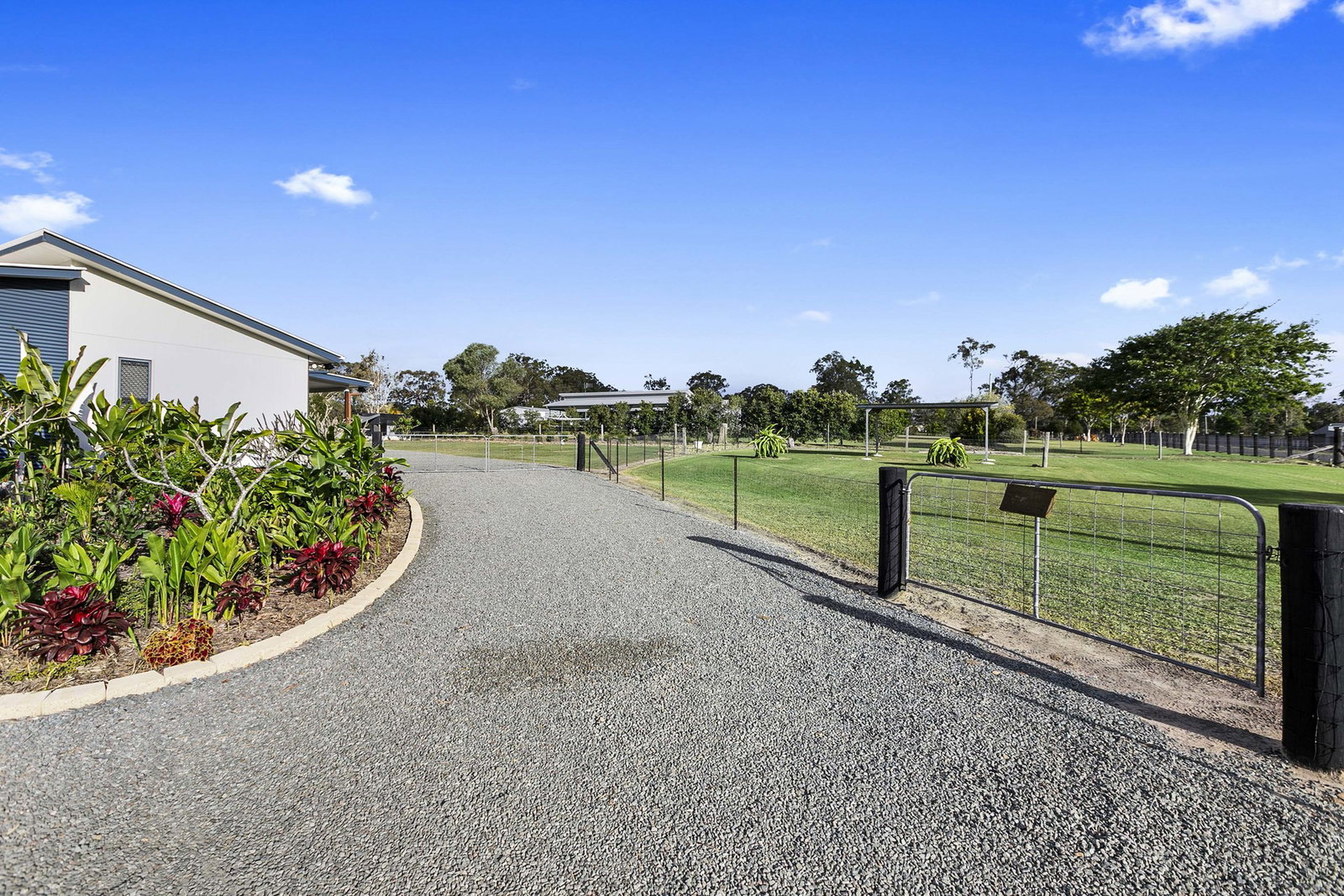 2 Niclintel Place, Oakhurst  QLD  4650