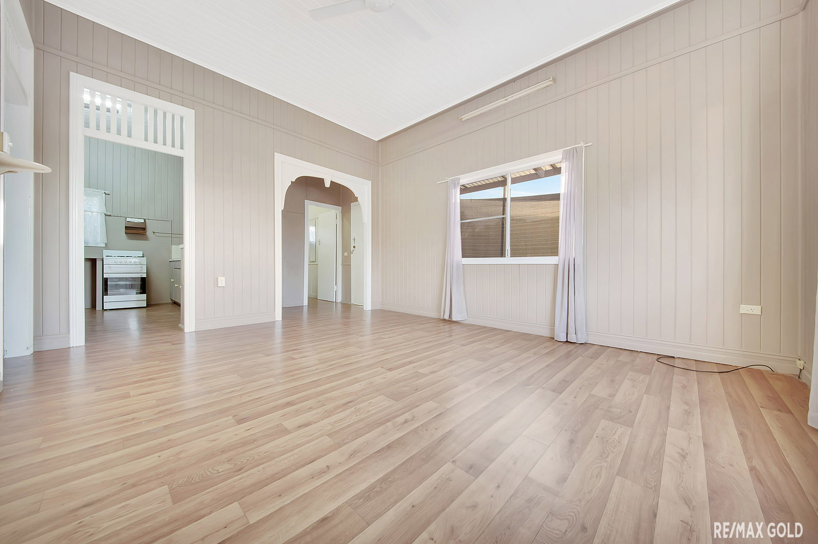 39 Barney Street, Barney Point  QLD  4680