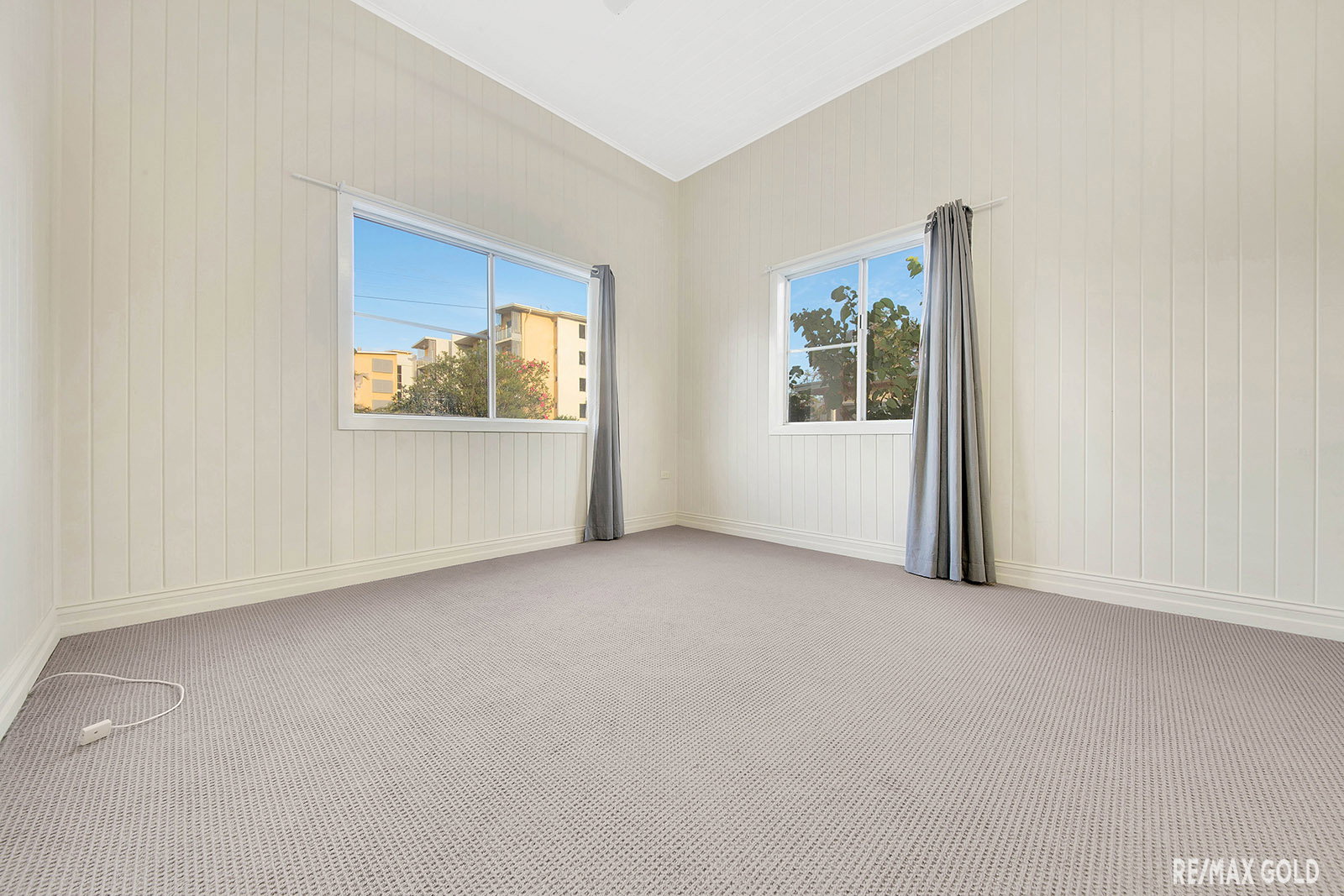 39 Barney Street, Barney Point  QLD  4680