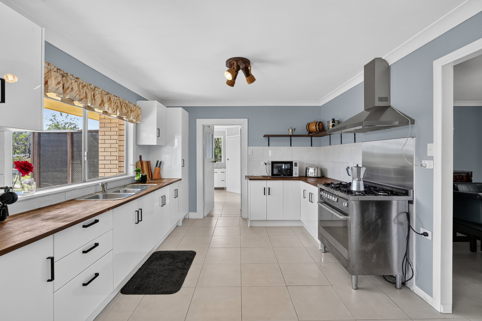 1064 Maryborough Biggenden Road, Oakhurst  QLD  4650