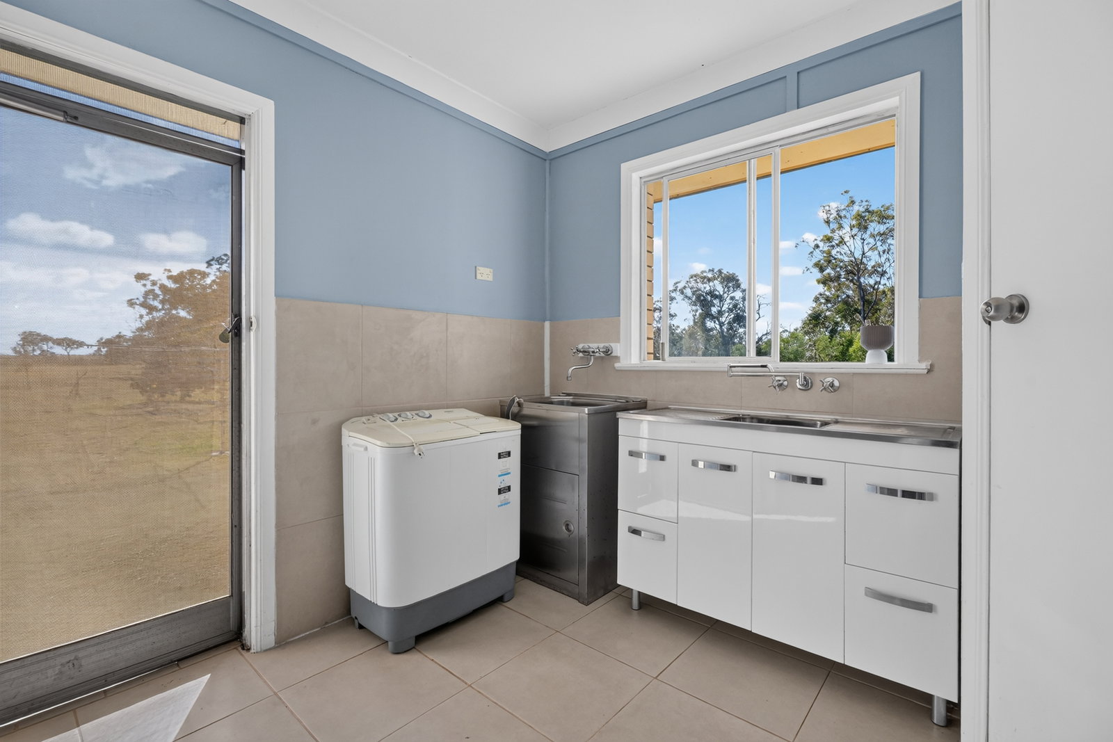 1064 Maryborough Biggenden Road, Oakhurst  QLD  4650