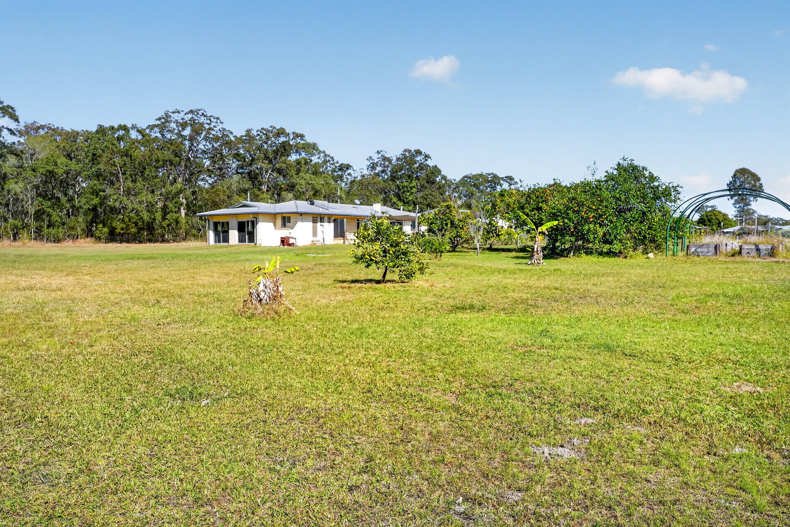 1064 Maryborough Biggenden Road, Oakhurst  QLD  4650
