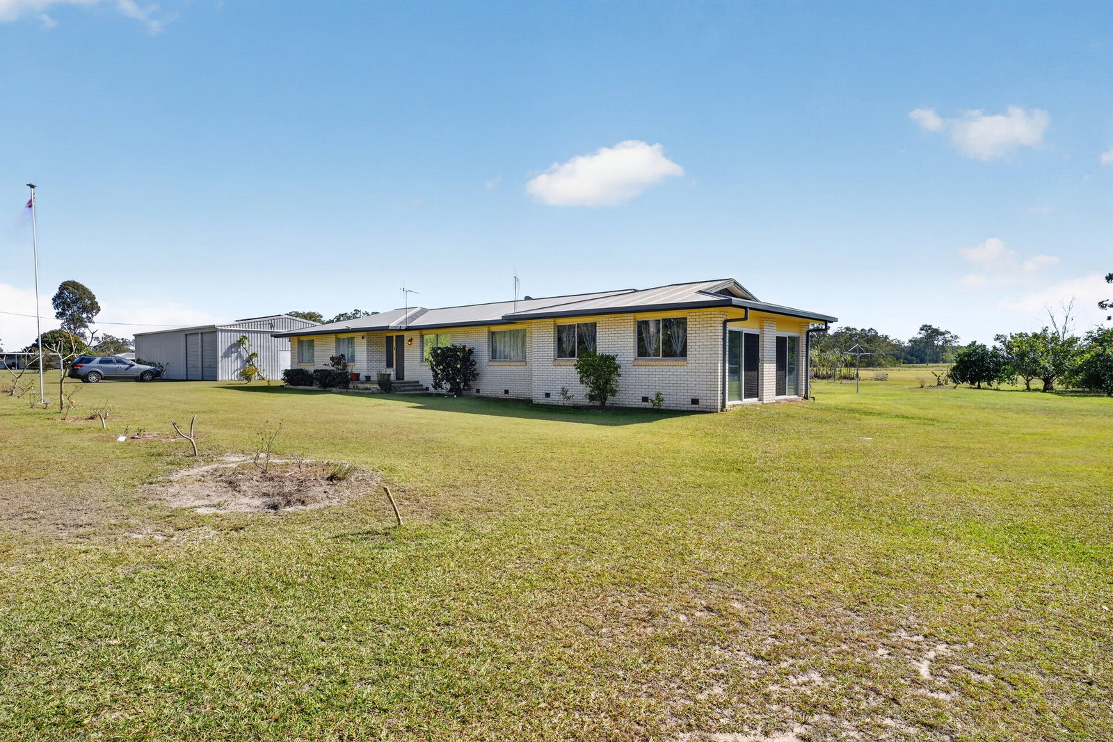 1064 Maryborough Biggenden Road, Oakhurst  QLD  4650