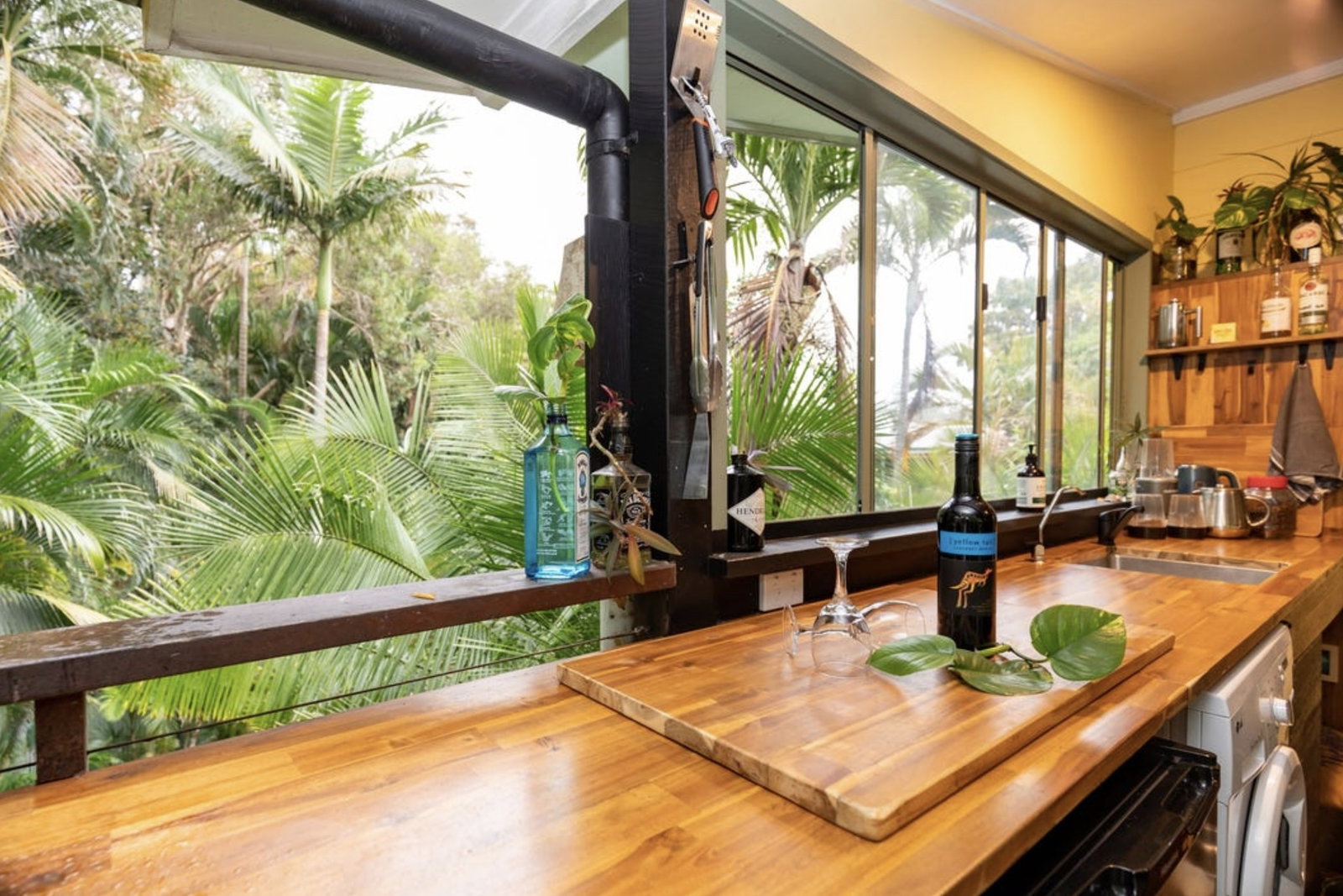 3 Grahame Colyer Dr, Agnes Water  QLD  4677