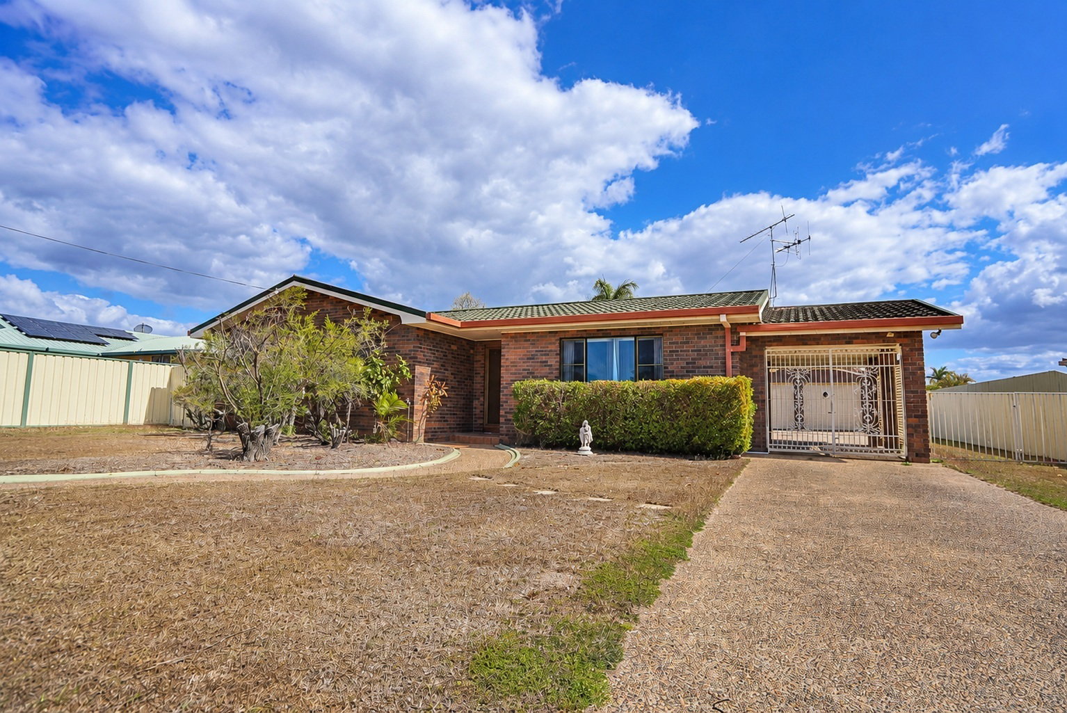5 Kevins Place, Thabeban  QLD  4670