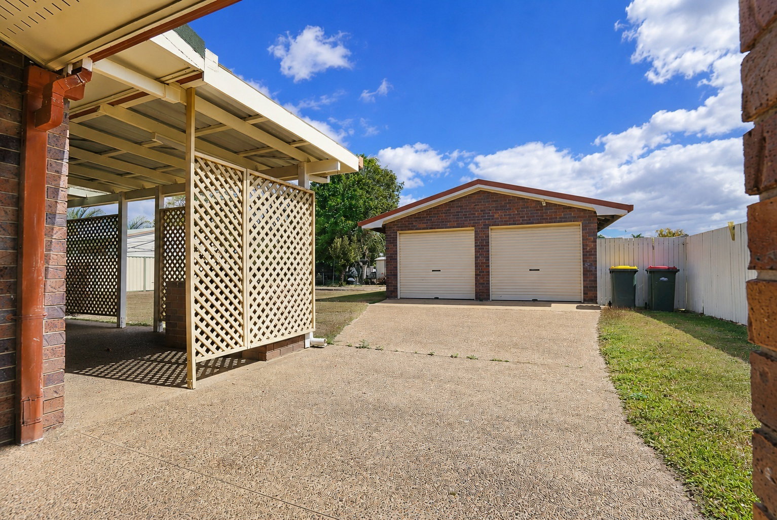 5 Kevins Place, Thabeban  QLD  4670