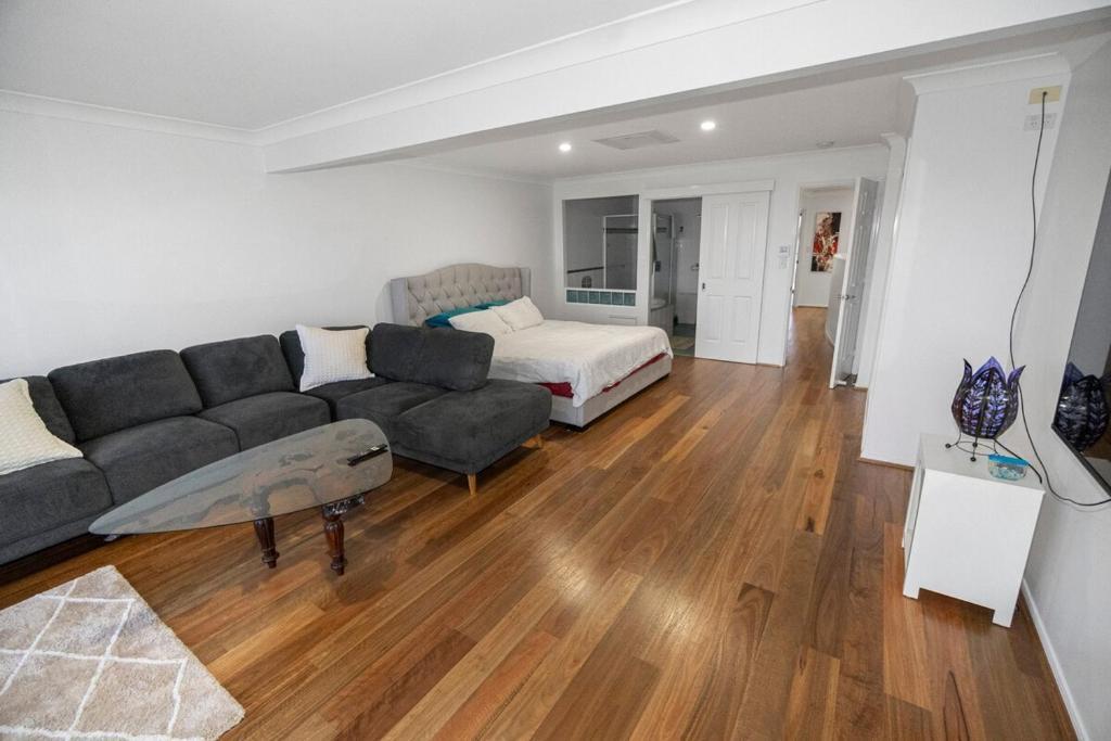 35/1 Pebble Beach, Coral Cove  QLD  4670