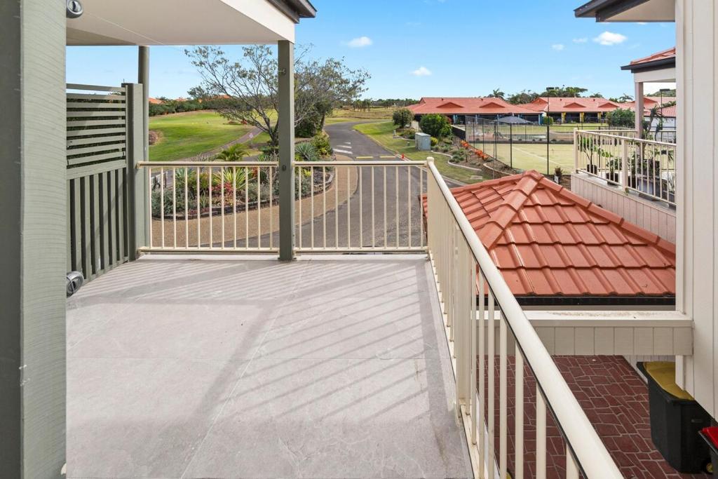 35/1 Pebble Beach, Coral Cove  QLD  4670