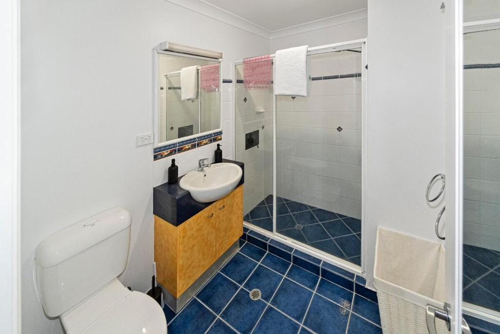 35/1 Pebble Beach, Coral Cove  QLD  4670