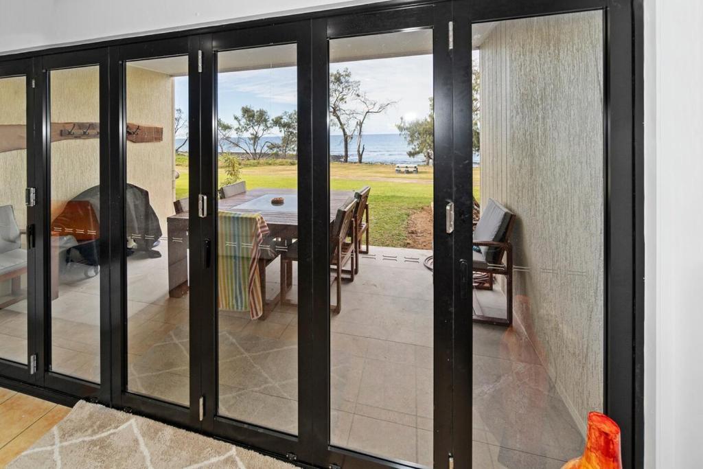 35/1 Pebble Beach, Coral Cove  QLD  4670