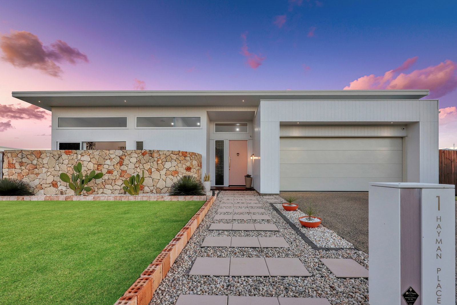 1 Hayman Place, Innes Park  QLD  4670