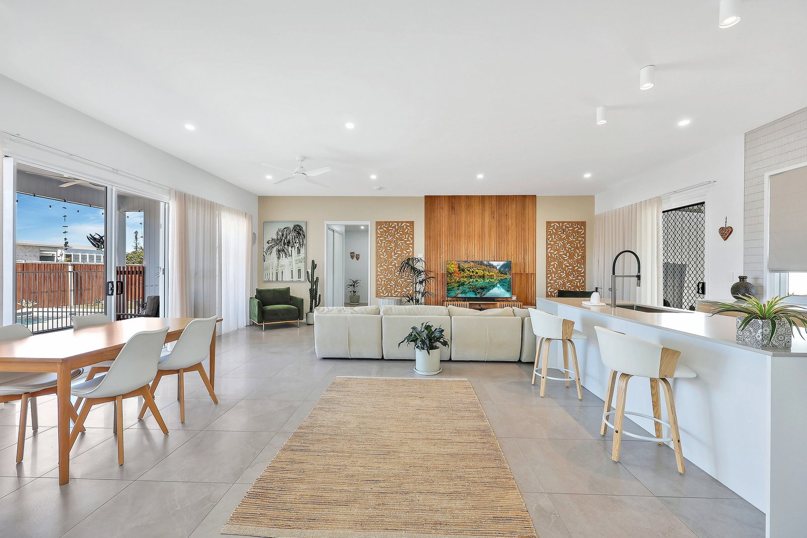 1 Hayman Place, Innes Park  QLD  4670
