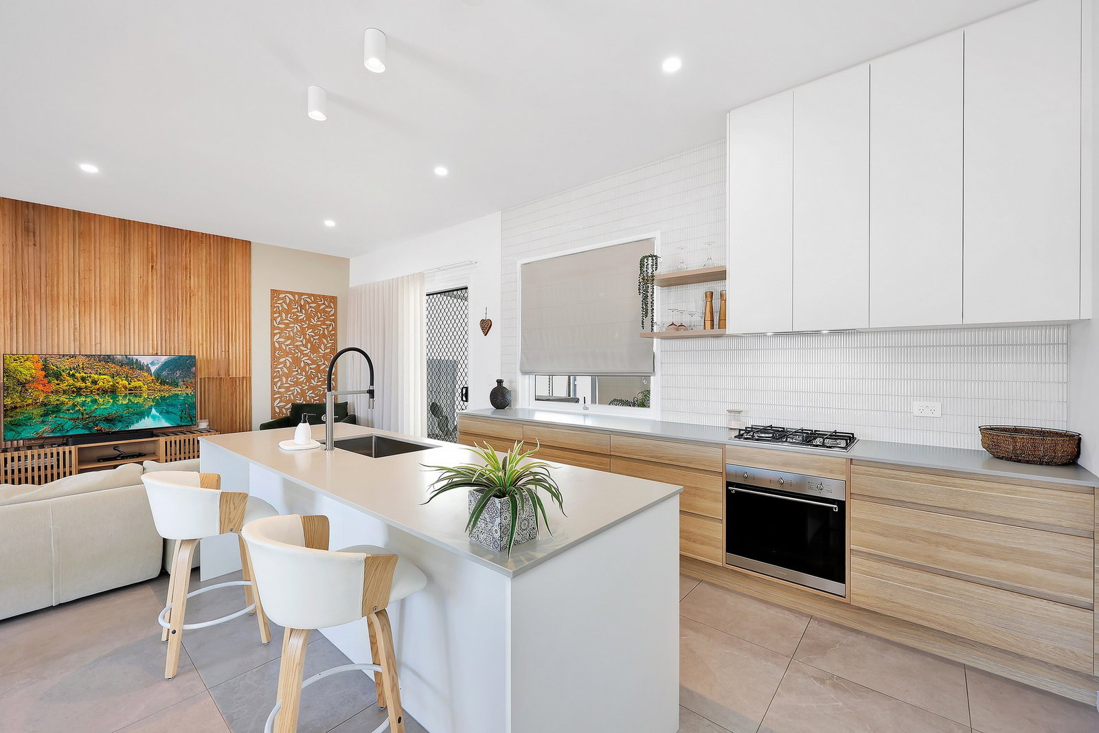 1 Hayman Place, Innes Park  QLD  4670