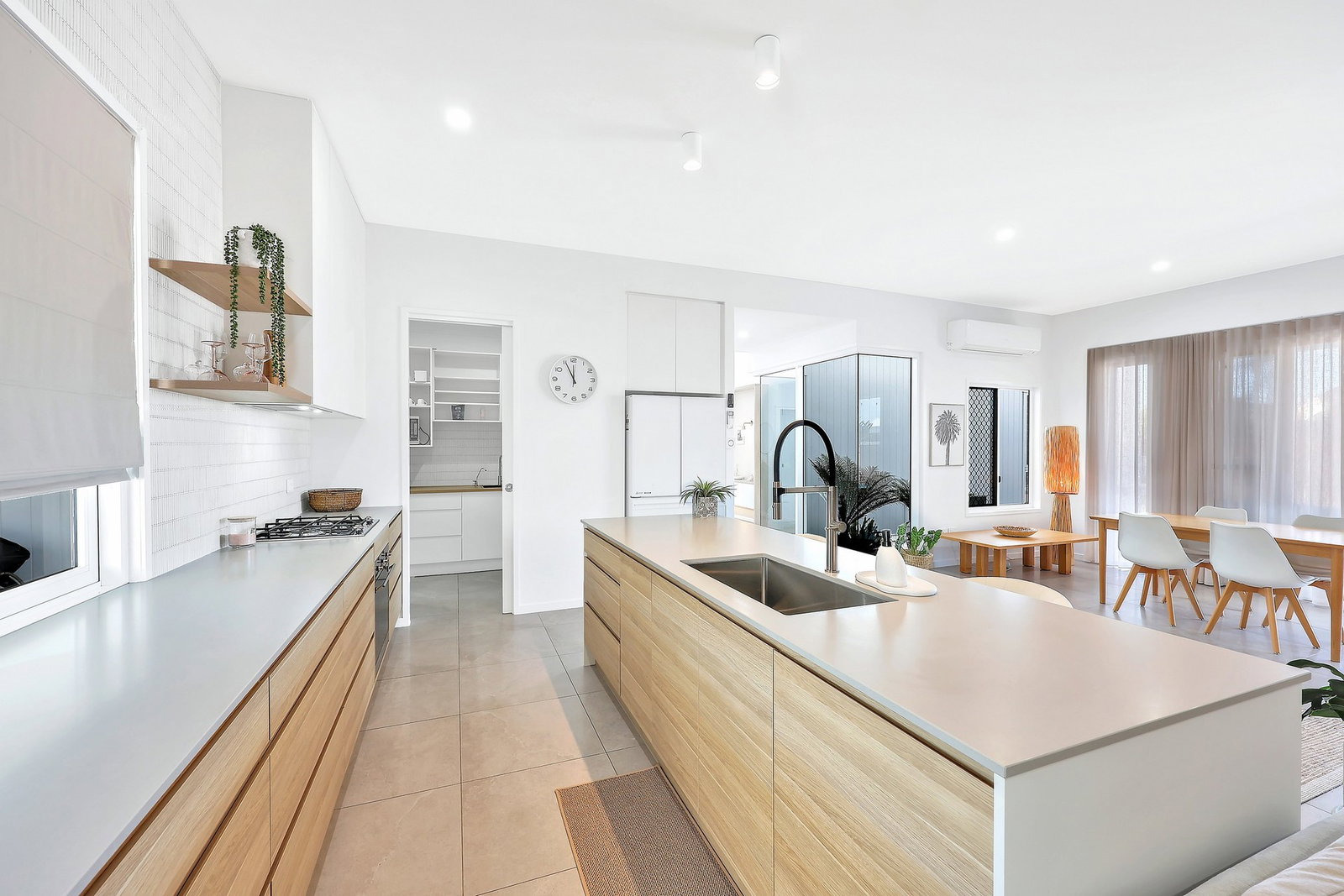 1 Hayman Place, Innes Park  QLD  4670